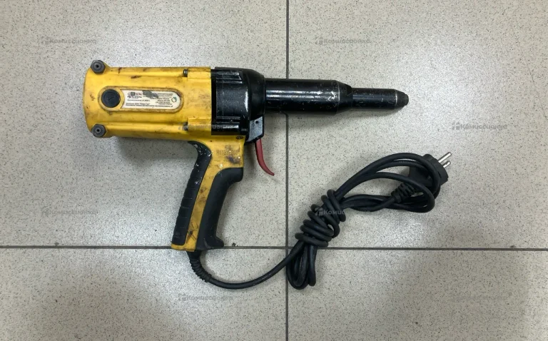 Заклепочник Absolut skytools  SK1006