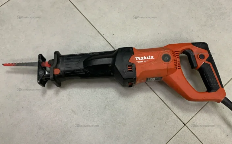 Сабельная пила Makita M4501 1010 Вт