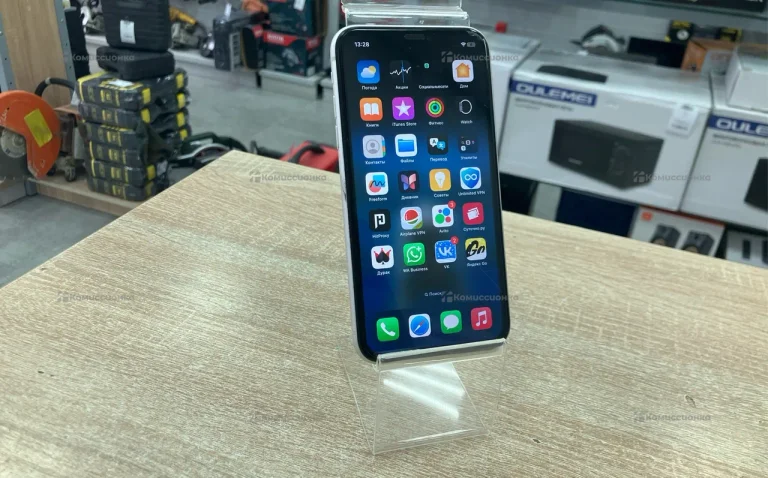 Apple iPhone 11 4/64 ГБ