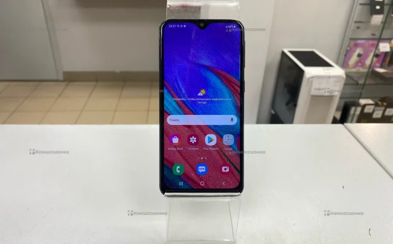 Samsung Galaxy A40 4/64 ГБ