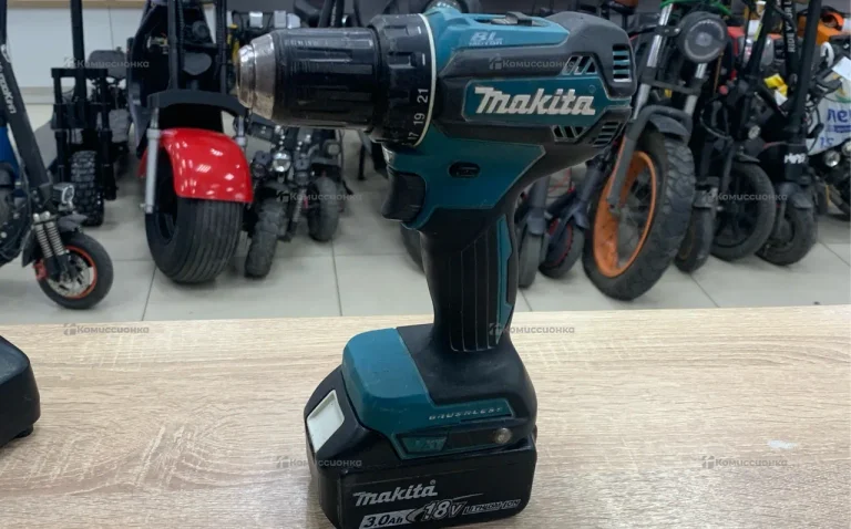 Аккумуляторная дрель-шуруповерт Makita DDF485Z