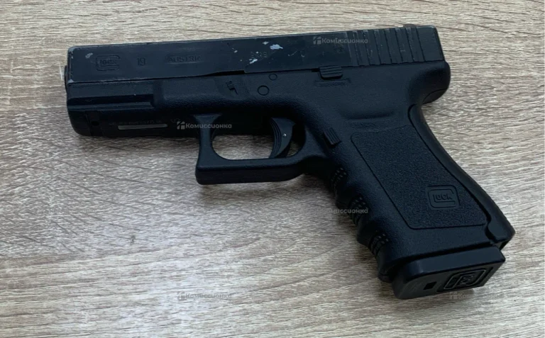 Страйкбольнифй пистолет Glock