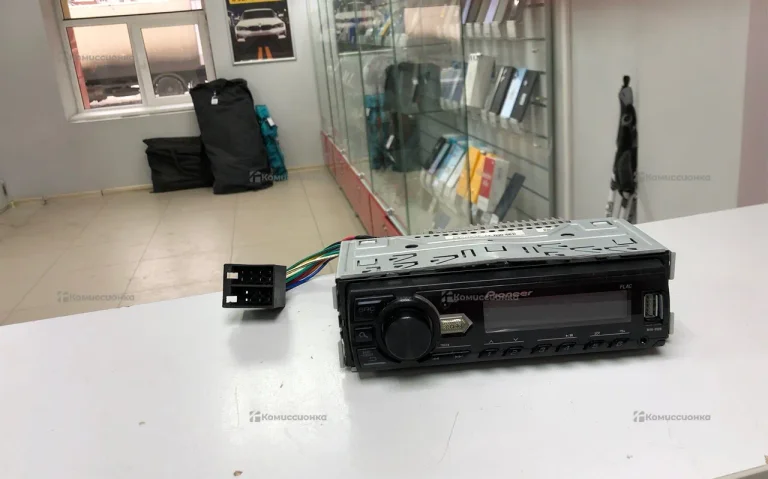 Автомагнитола  pioneer MVH-09 UB