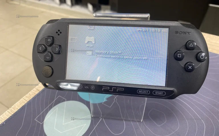Приставка Sony psp 1008 с играми