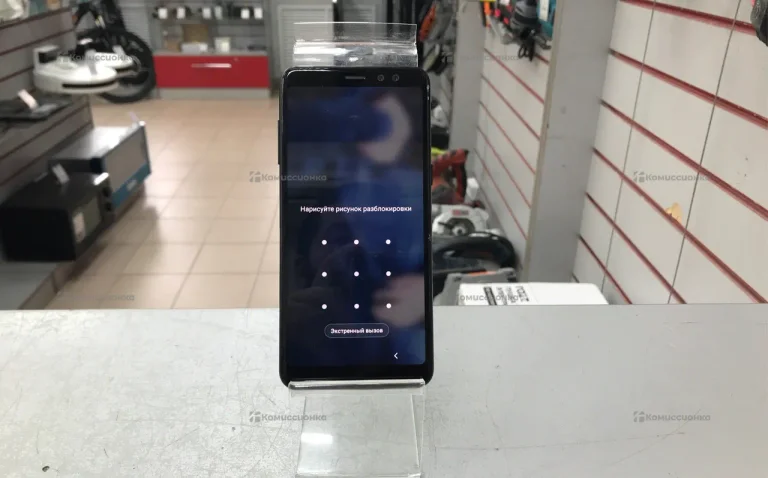 Samsung Galaxy A8 4/32 ГБ