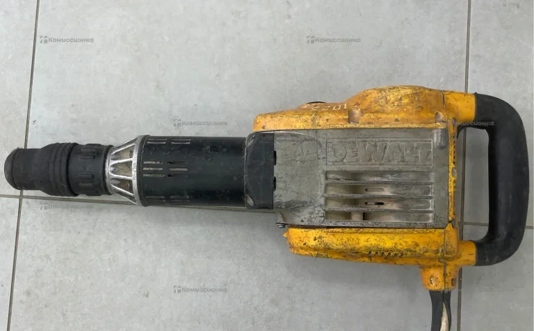 отбойник dewalt