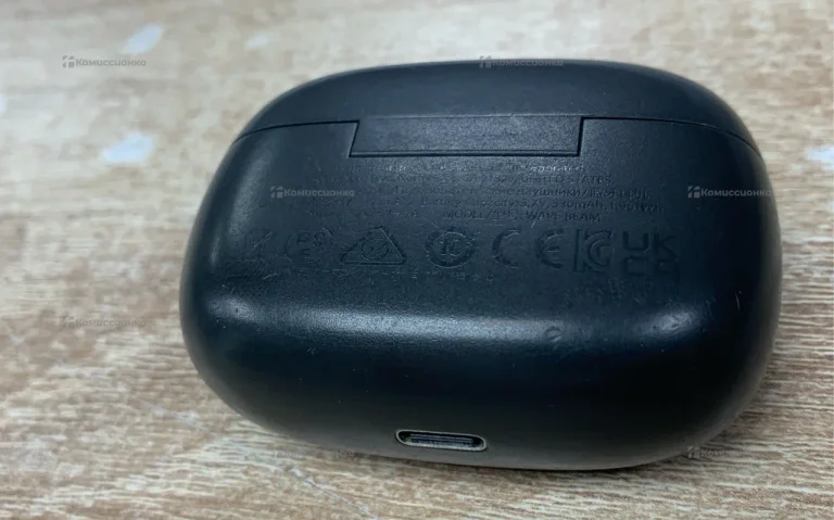 Наушники  JBL buds