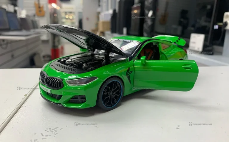 Машинка BMW