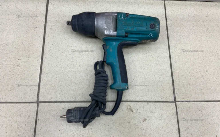 Гайковерт makita TW0350