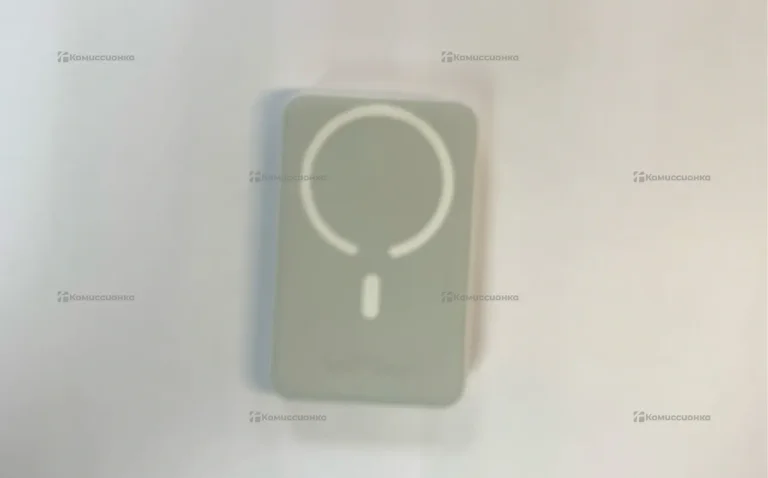 Power Bank  белый с беспроводной зарядкой