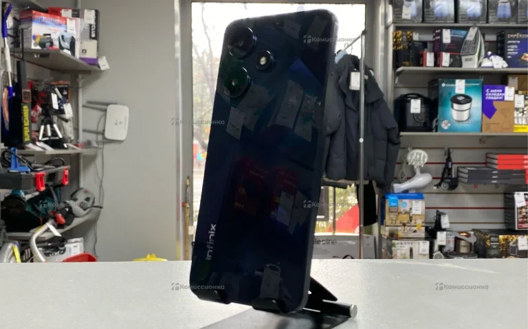 Infinix Hot 30i 4/64 ГБ