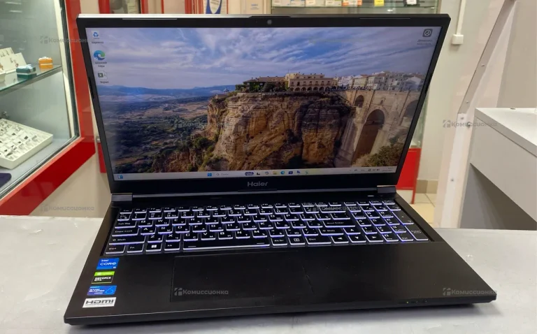 Ноутбук  HAIER GG1505A