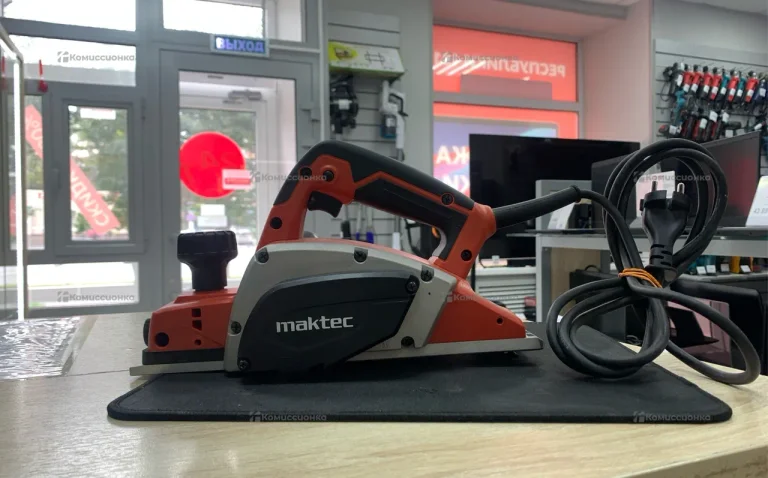 Электрорубанок Maktec MT191