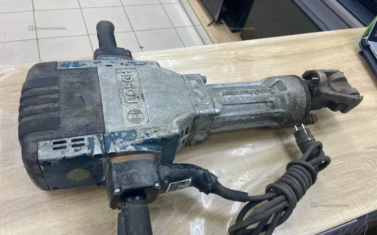 Отбойный молоток Bosch GSH 27 VC