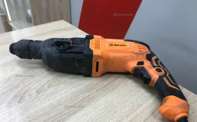 Перфоратор ВИХРЬ П-1000К