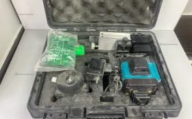 Лазерный уровень Makita.