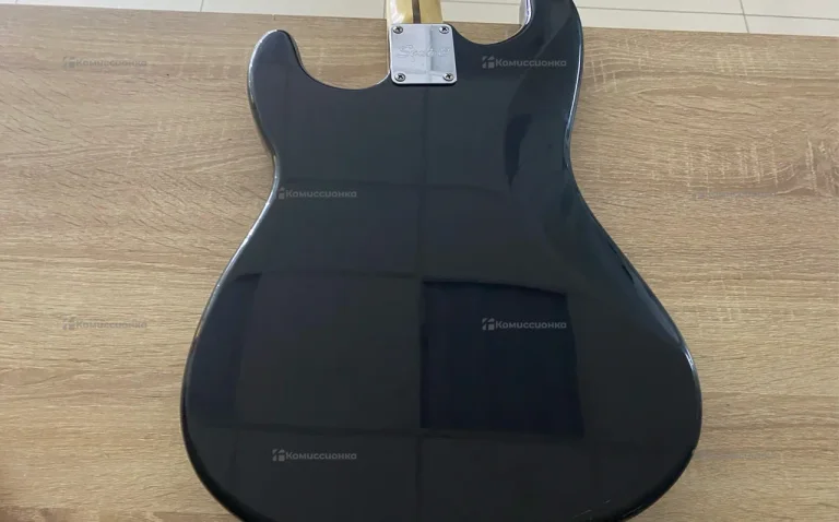 Гитара Fender Squier