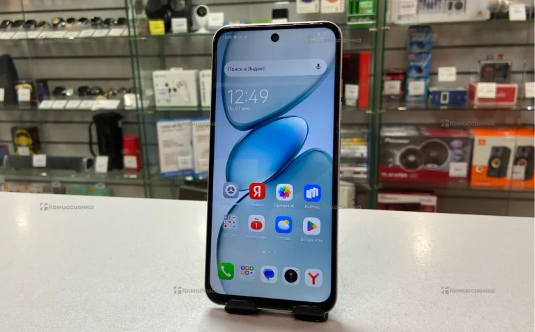 Tecno Spark Go 1 4/128 ГБ