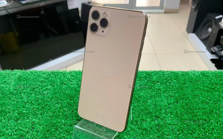 Apple iPhone 11 Pro Max 4/64 ГБ