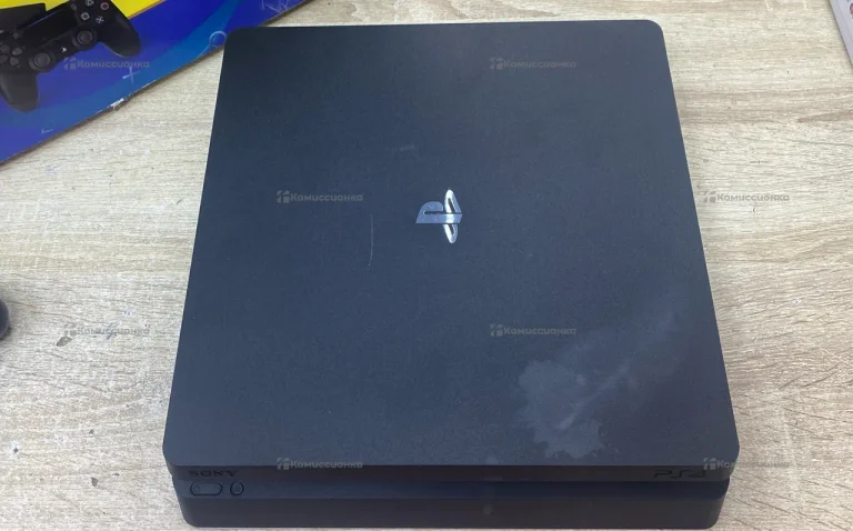 Приставка PS4 Slim 500Gb