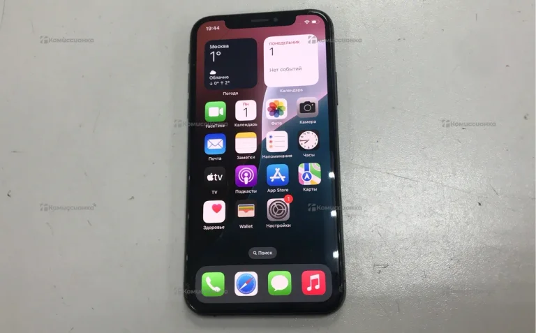 Apple iPhone X 3/64 ГБ
