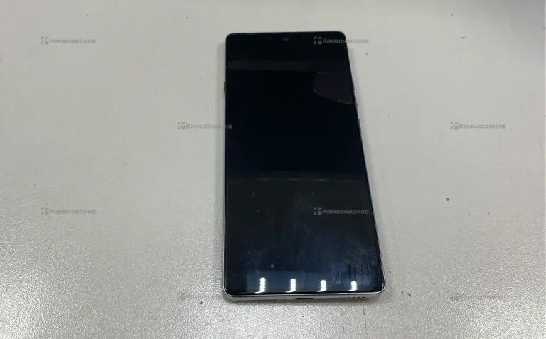 Tecno Camon 40 12/256 ГБ