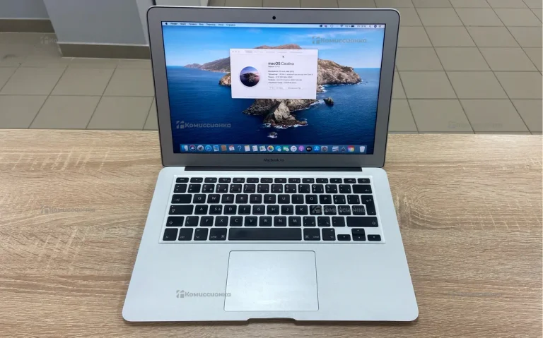 Ноутбук  Apple MacBook Air 2012