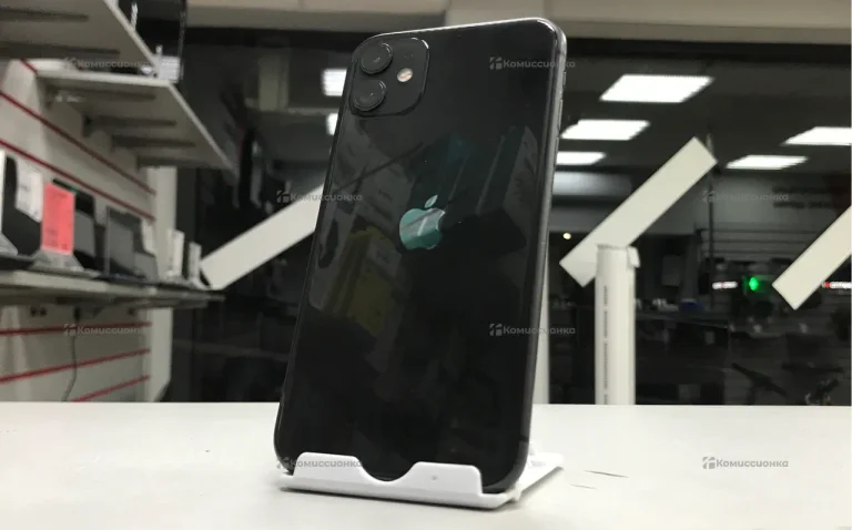Apple iPhone 11 4/64 ГБ