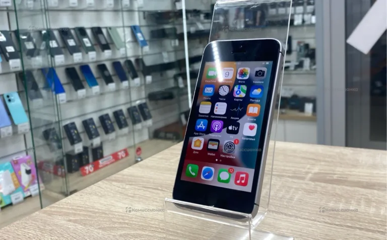 Apple iPhone SE 2/32 ГБ