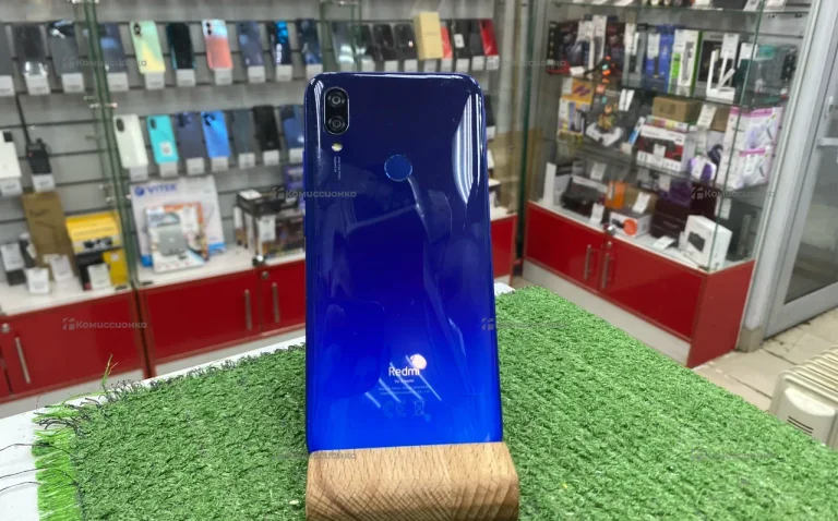 Xiaomi Redmi 7 3/32 ГБ