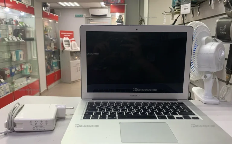 Ноутбук Macbook Air 13 inch 2013