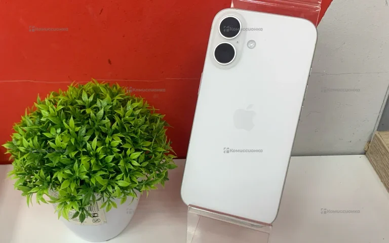 Apple iPhone 16 8/256 ГБ