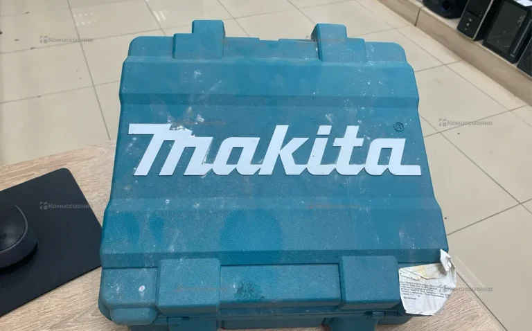 Электролобзик makita JV0600K