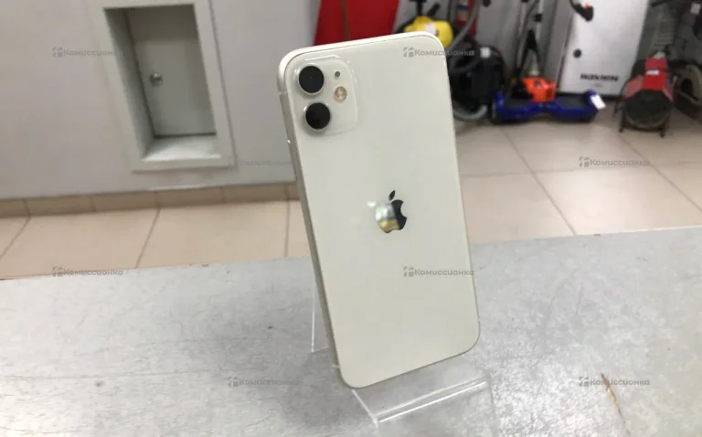 Apple iPhone 11 4/128 ГБ