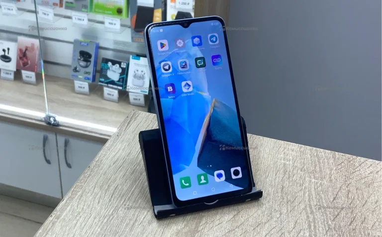 Infinix Hot 30i 4/64 ГБ