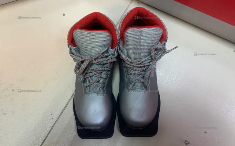 Лыжные ботинки Marax (34 размер)