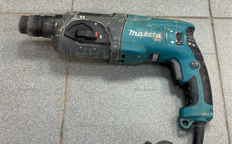 Перфоратор Makita HR2470