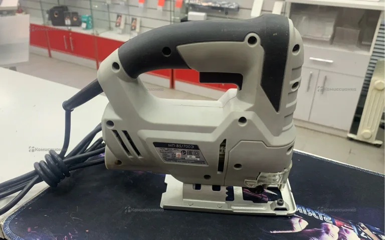 Электролобзик Интерскол МП-85/700Э