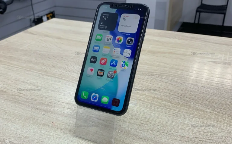 Apple iPhone 11 4/128 ГБ
