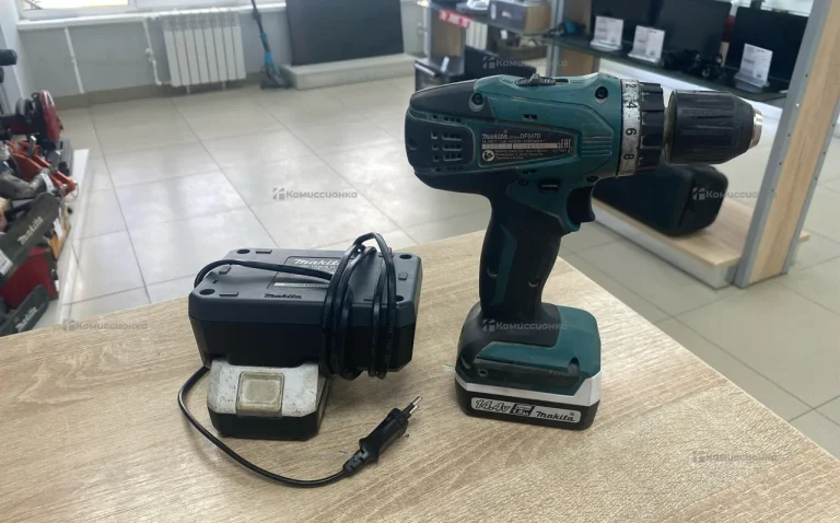 Дрель-шуруповерт makita DF347D