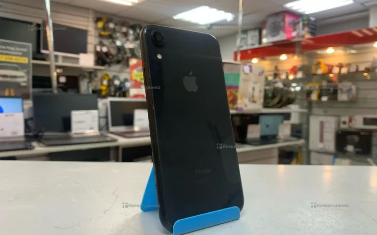 Apple iPhone XR 3/64 ГБ