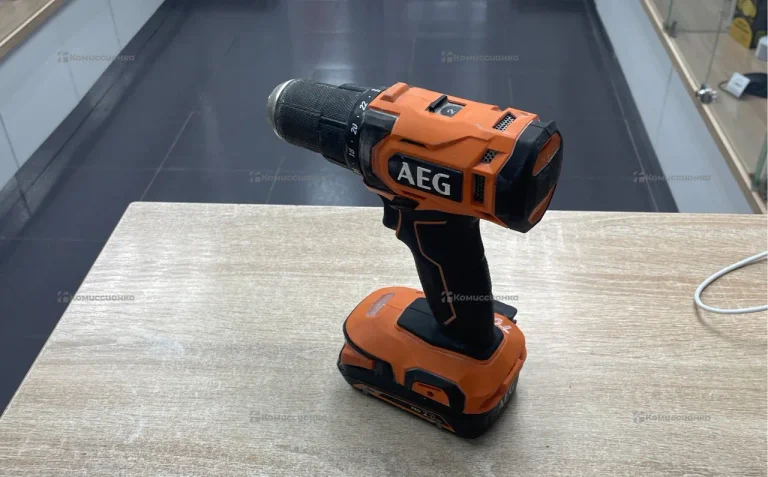 Аккумуляторная дрель-шуруповерт AEG BS18G4-202C