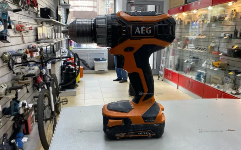 Дрель шуруповерт AEG bsb18c2