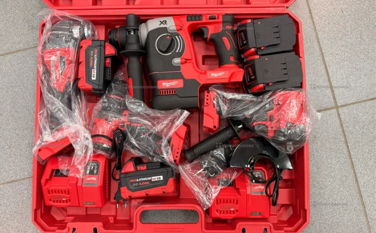 Аккумуляторный набор Milwaukee 4 в 1
