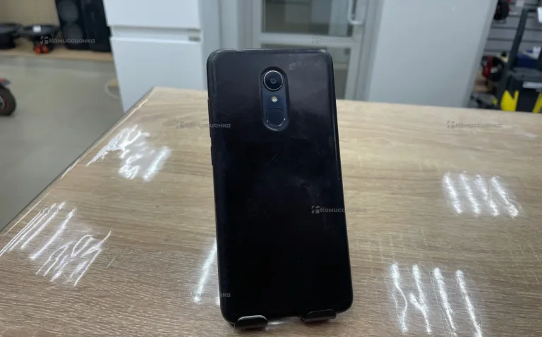 Xiaomi Redmi 5 2/16 ГБ