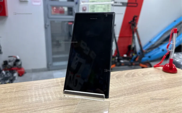 Nokia Lumia 735 1/8 ГБ