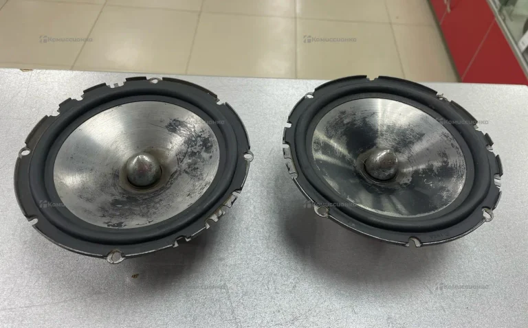 КолонкиMacrom uns 6.1