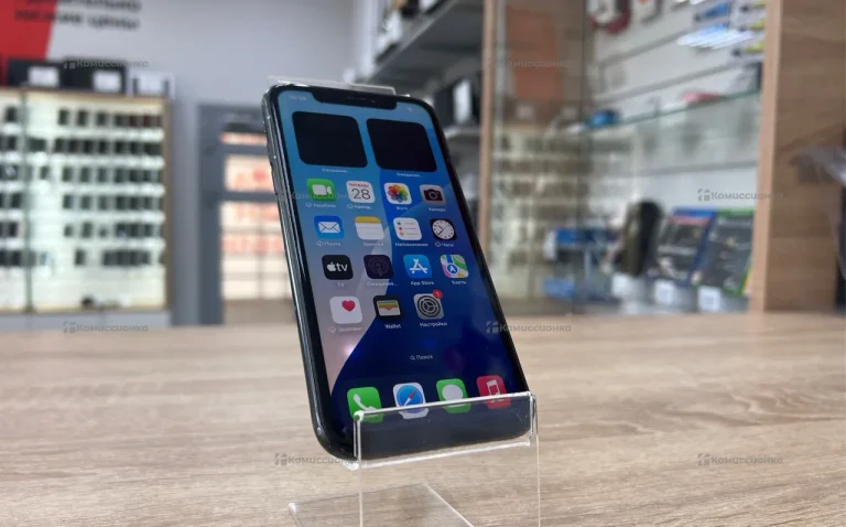 Apple iPhone XR 64 ГБ