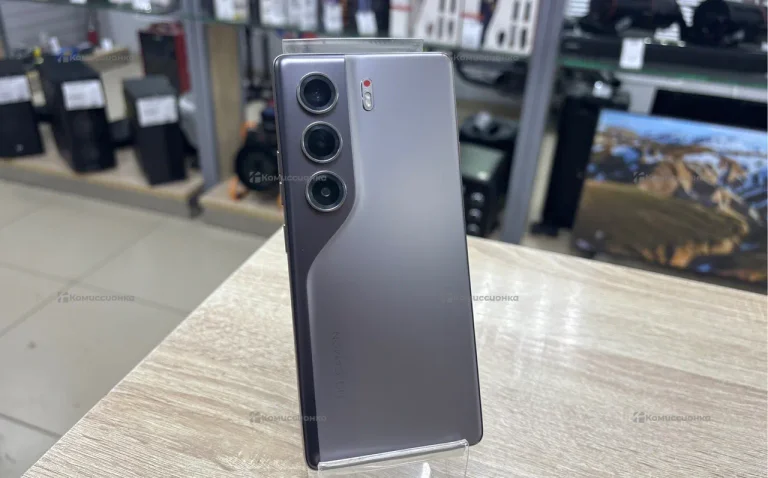 Tecno Camon 40 8/256 ГБ