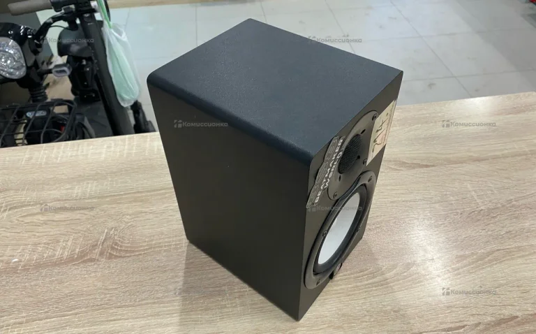 Колонка  Yamaha HS5